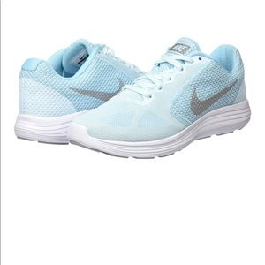 NIKE Tanjun Revolution 3 Women Tennis Shoe